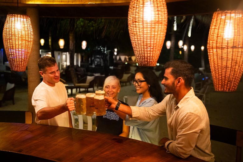 Sun Siyam Iru Fushi Oktoberfest - Guests enjoying at the bar