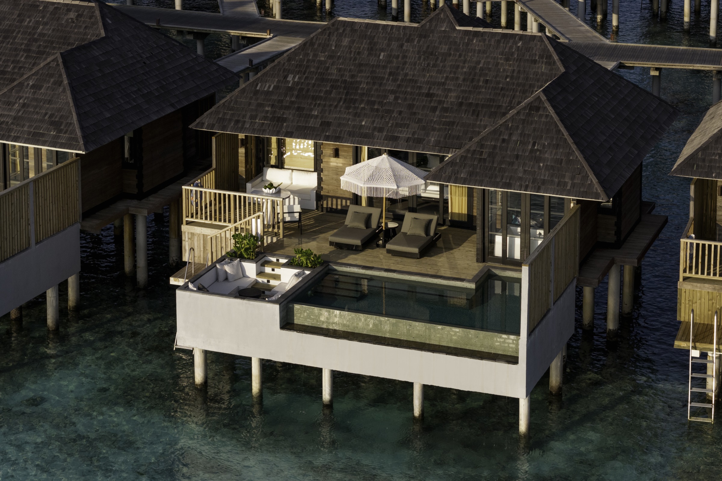 Horizon Water Villa with Pool