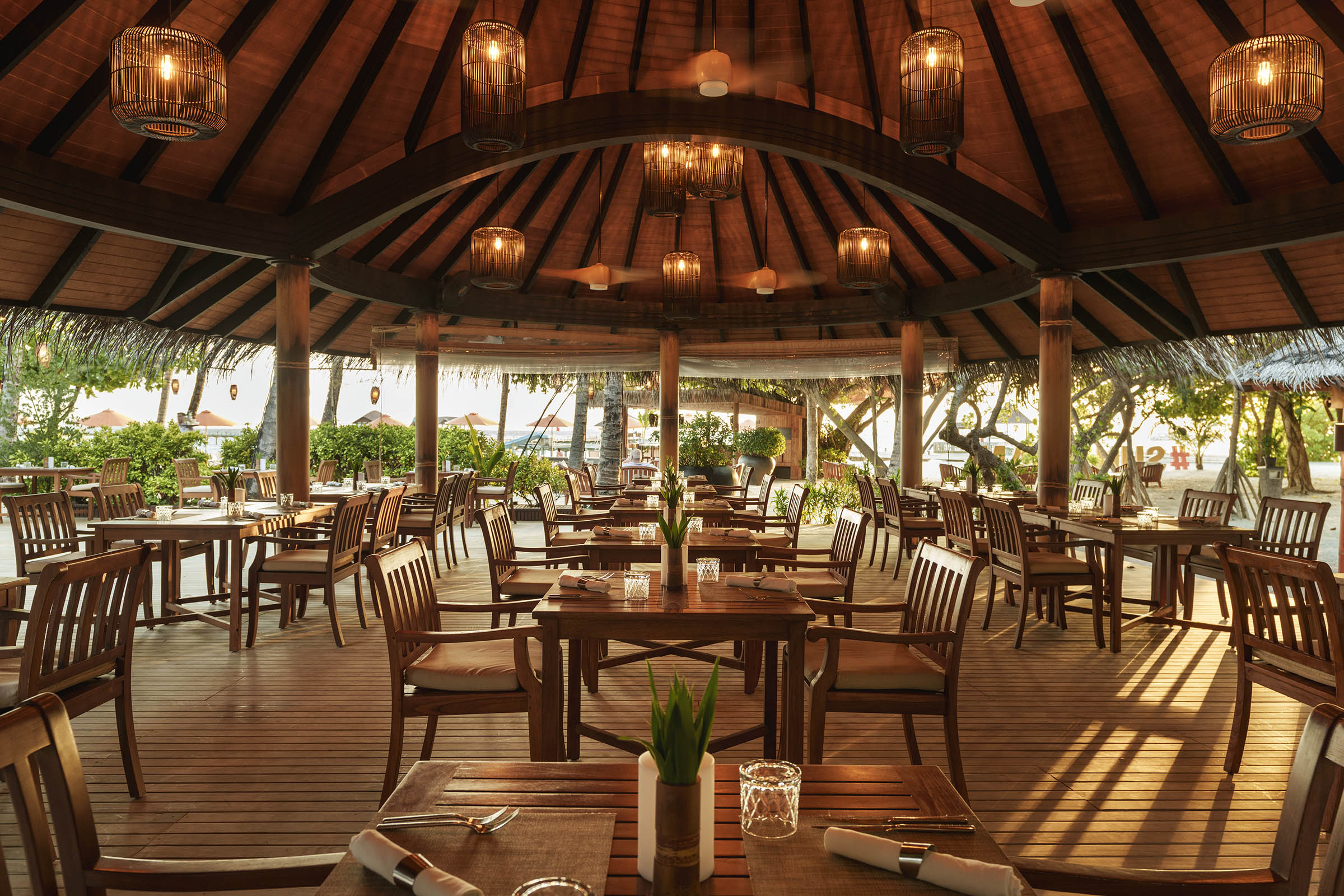 Sunsiyam Irufushi Bamboo Restaurant (Interior & Exterior) 0245