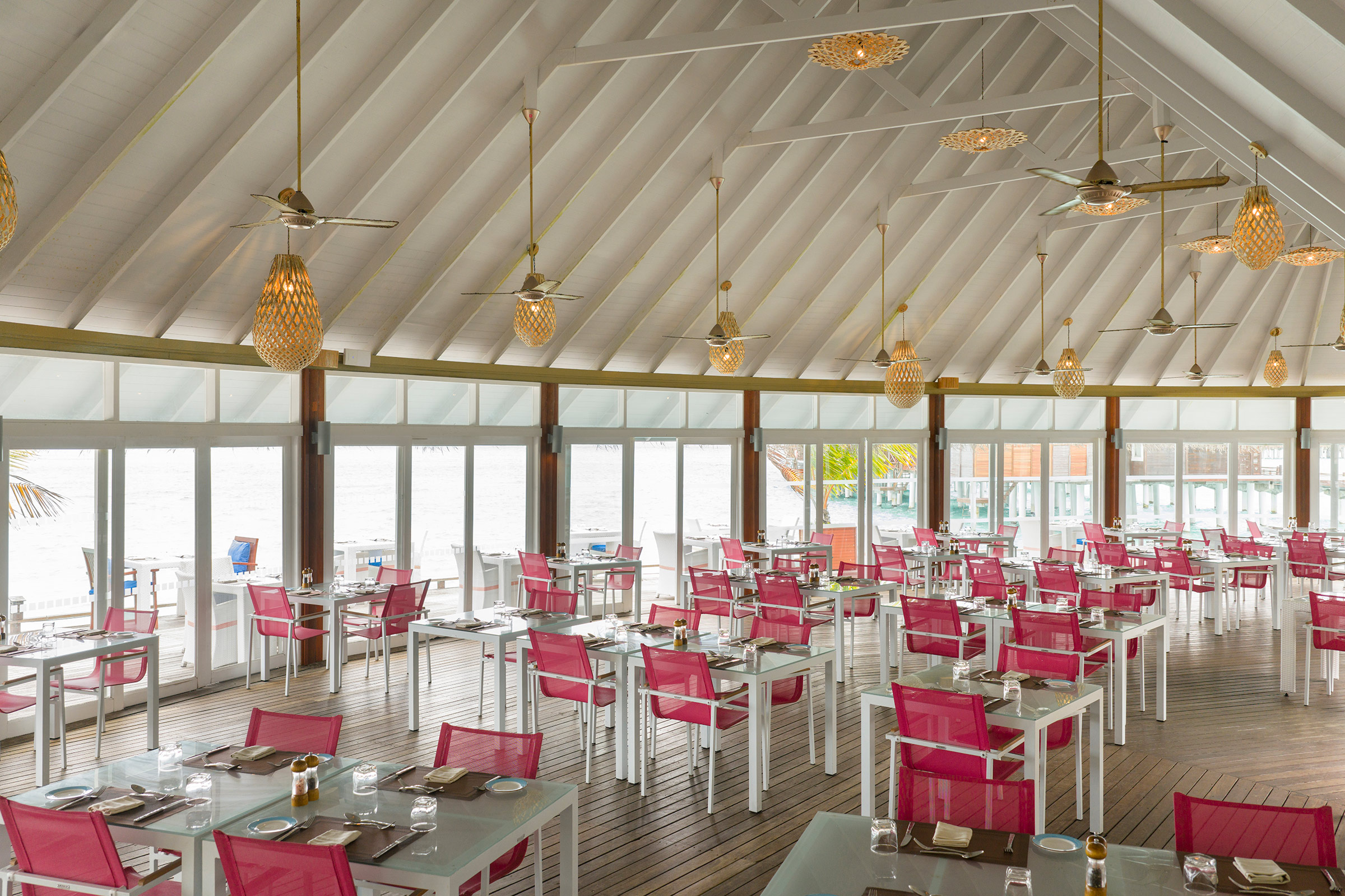 Sunsiyam Vilureef Aqua Restaurant (Interior) 0117