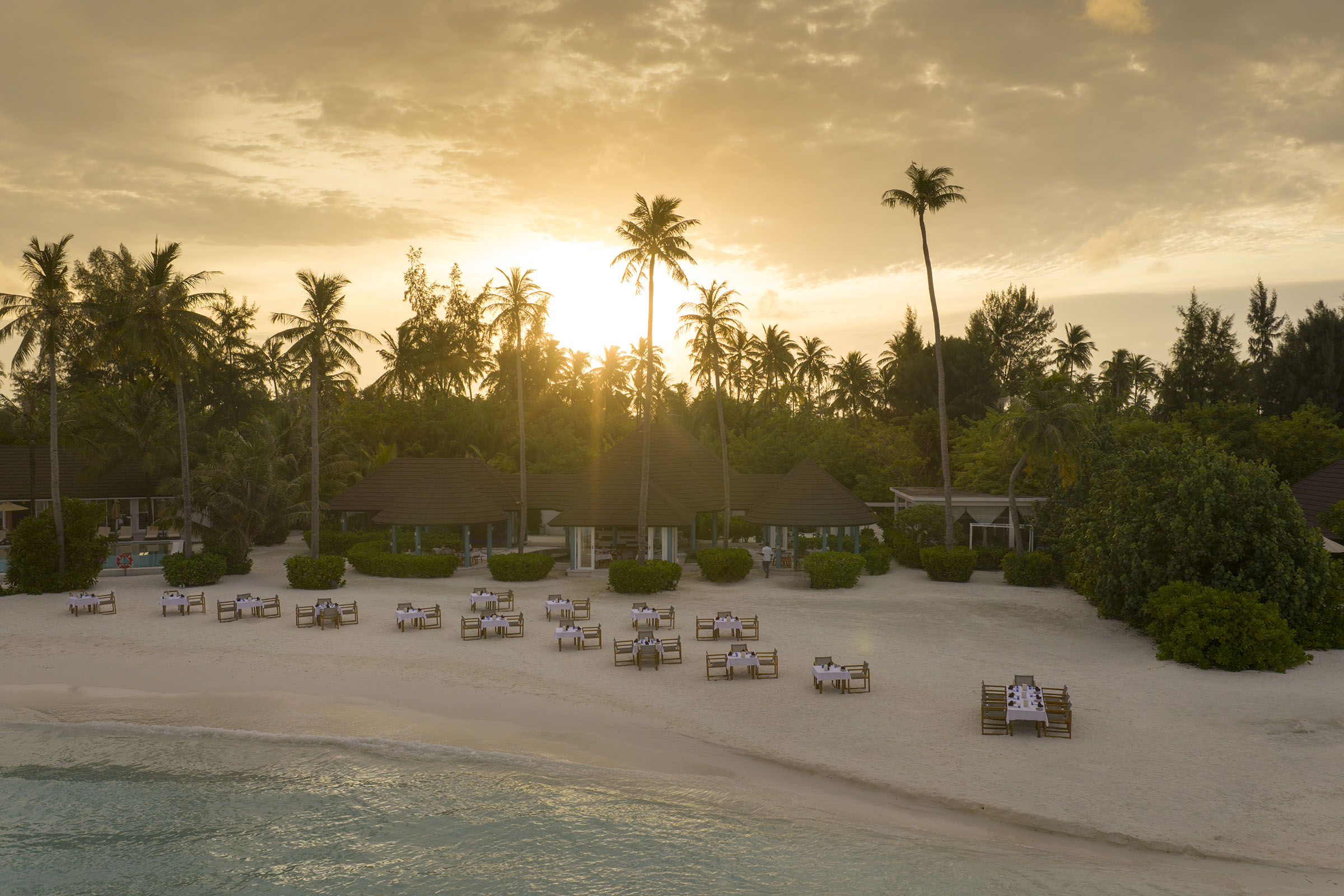 Sunsiyam Olhuveli Maghrib Grill (Exterior) 1902